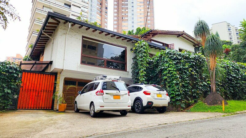 Гостиница Monet Luxury Loft в Медельине