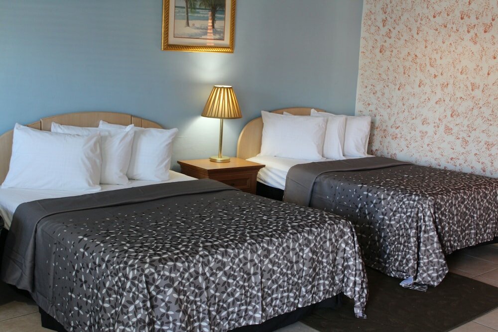 Фото The Floridian Inn