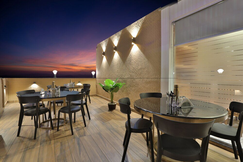 Фото Hotel Surat