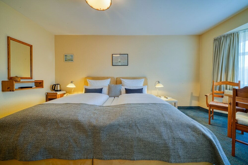 Фото Hotel Zur Eule