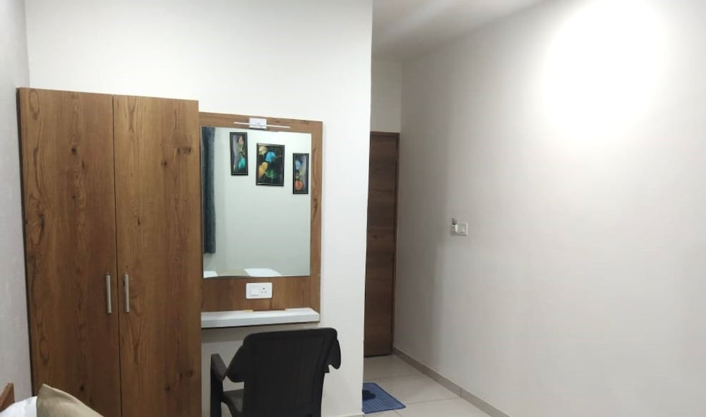 Фото Hotel M D Residency Anand