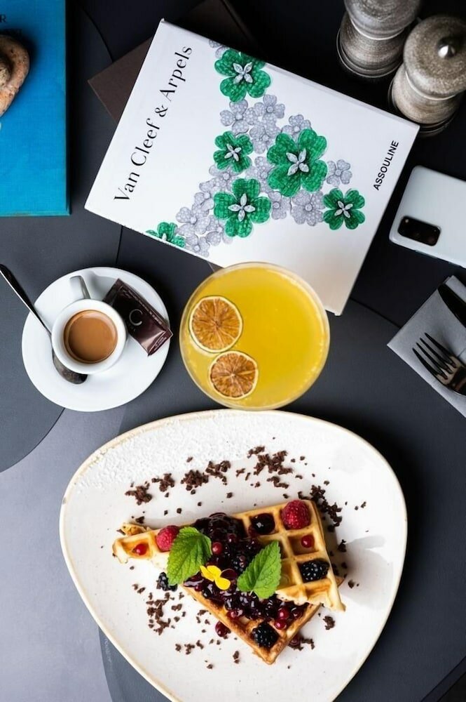 Фото La Vista Suites