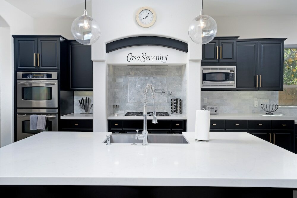 Фото Casa Serenity Luxury Living w Pool & Jacuzzi