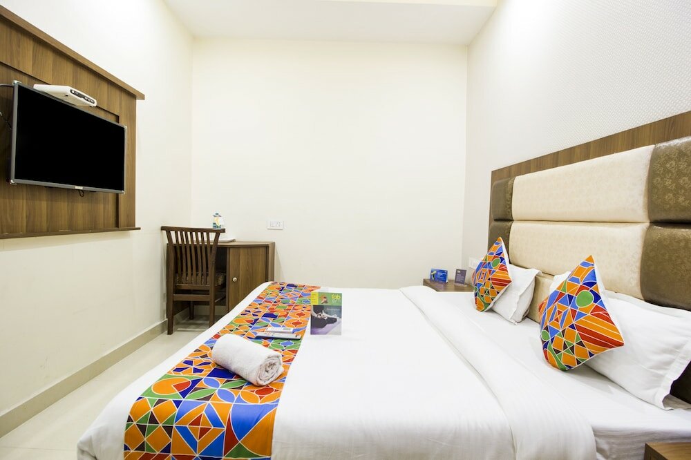 Фото Fabhotel Royal Villa