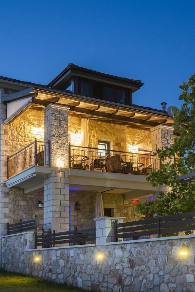 Фото Fegaropetra studios