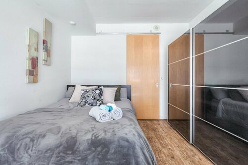 Гостиница 1 Shaw St Loft Suites в Торонто