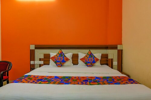 Гостиница Fabhotel Ug Mansion