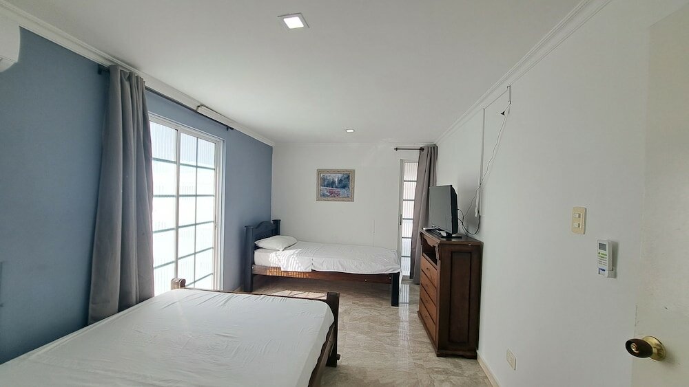 Фото Hotel Ocean Paradise