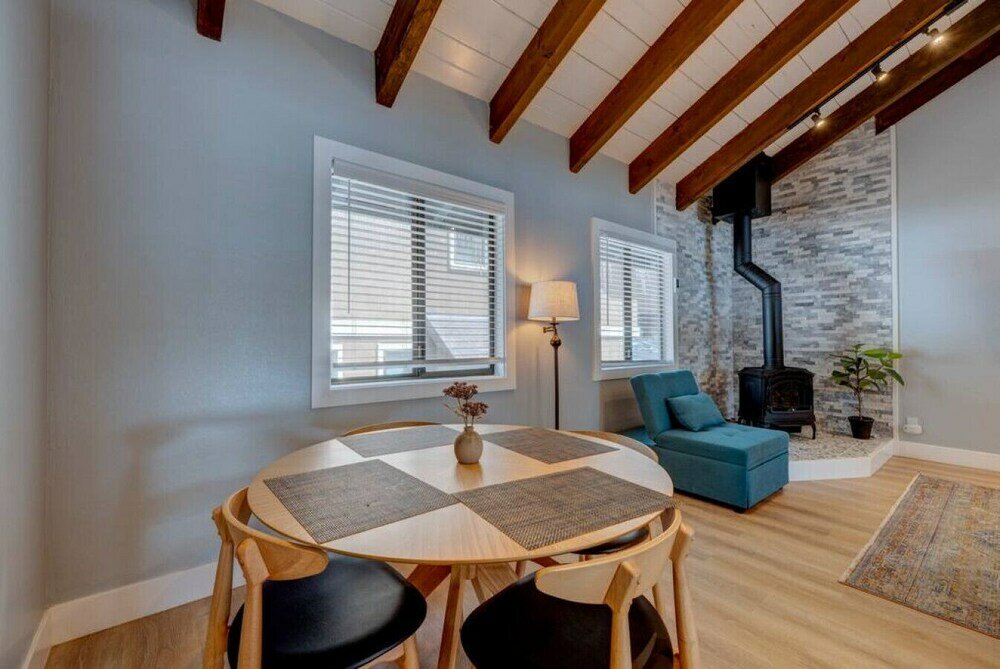 Фото Spacious 1br Cozy Cabin with Patio & Extra Bed