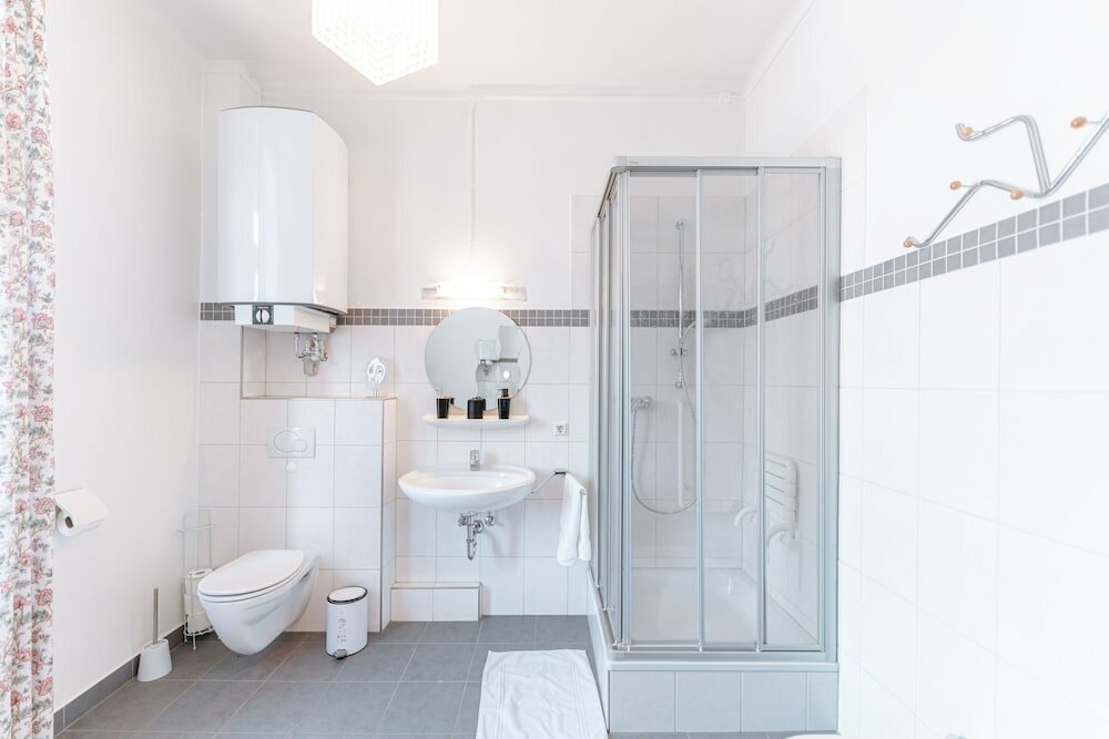 Фото Baroque Style Townhome Garden Patio Prkg