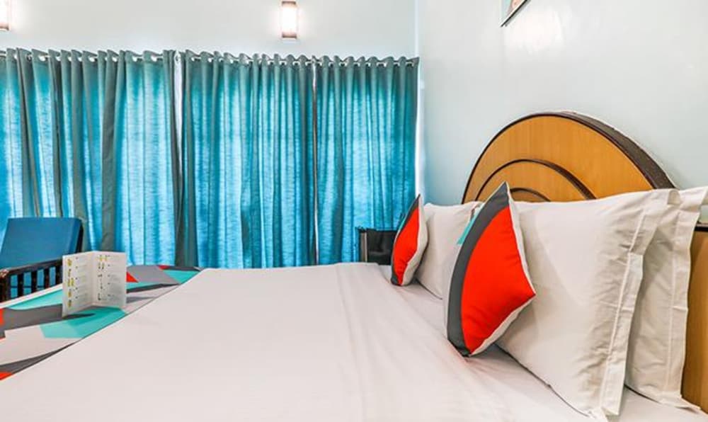 Фото Oyo 7829 Santhi inn