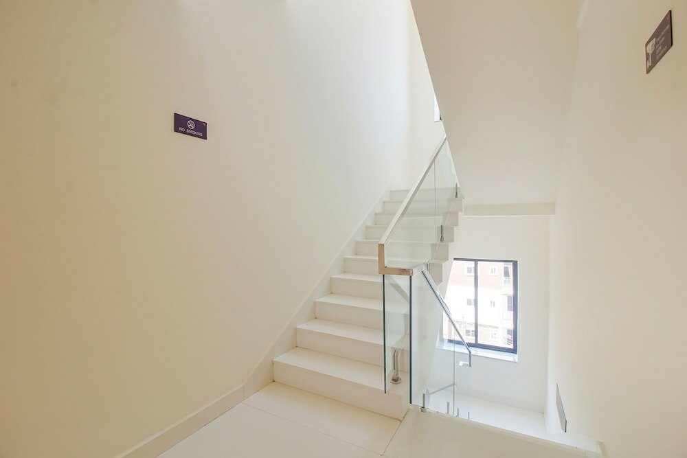 Фото Fabhotel Western Suites