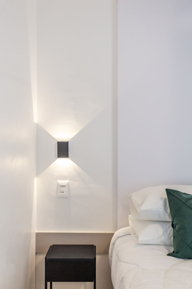 Фото Charlie Connect Partenon