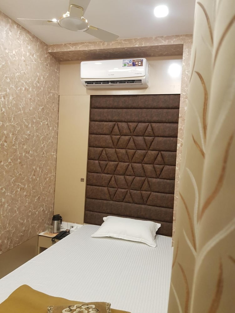 Фото Hotel Nice Stay