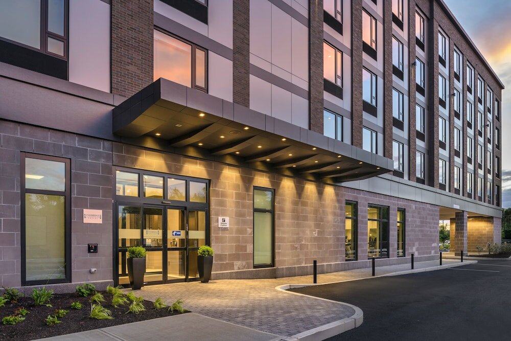 Фото Holiday Inn Express Boston Logan Airport - Revere, an Ihg Hotel