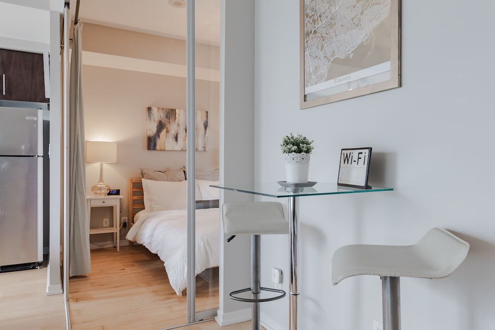 Фото Sterling Suites - Financial District