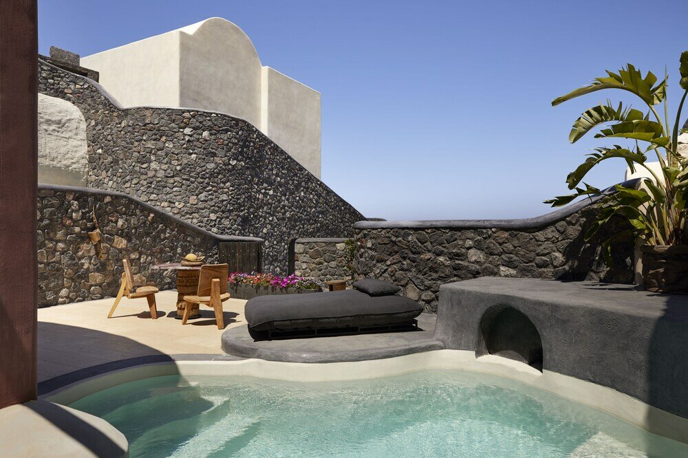 Фото White Pearl Cavalieri - Adults Only