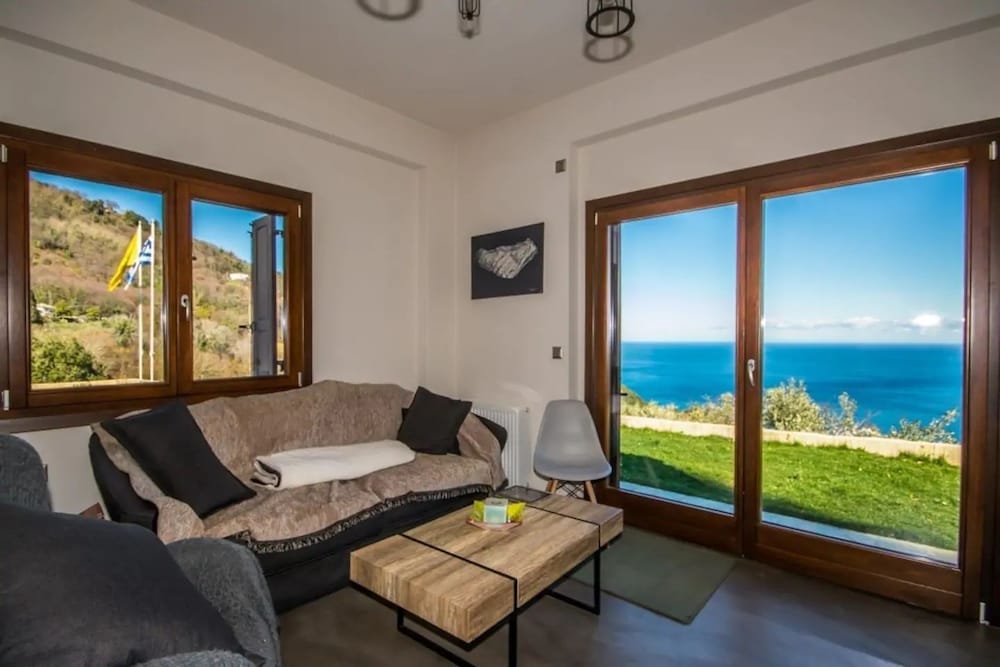 Фото Villa Mylopotamos