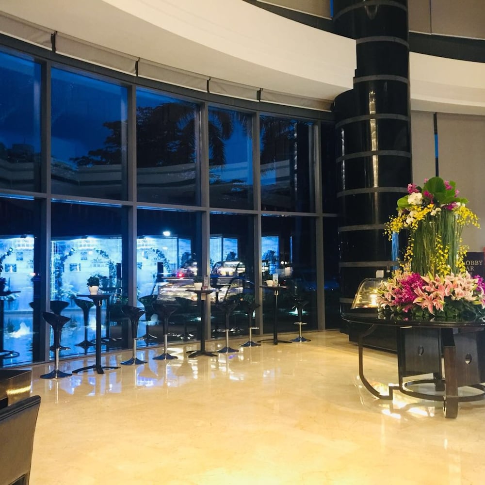 Фото Shenzhen L. gem Hotel