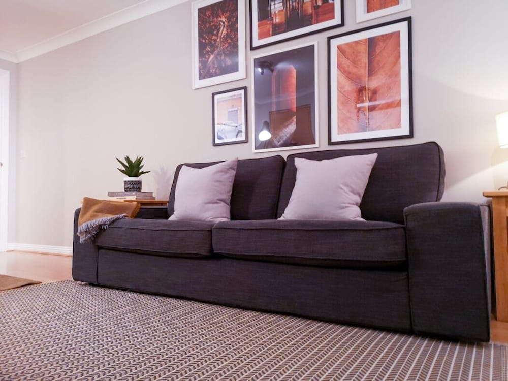 Фото Central Spacious & Stylish Apartment