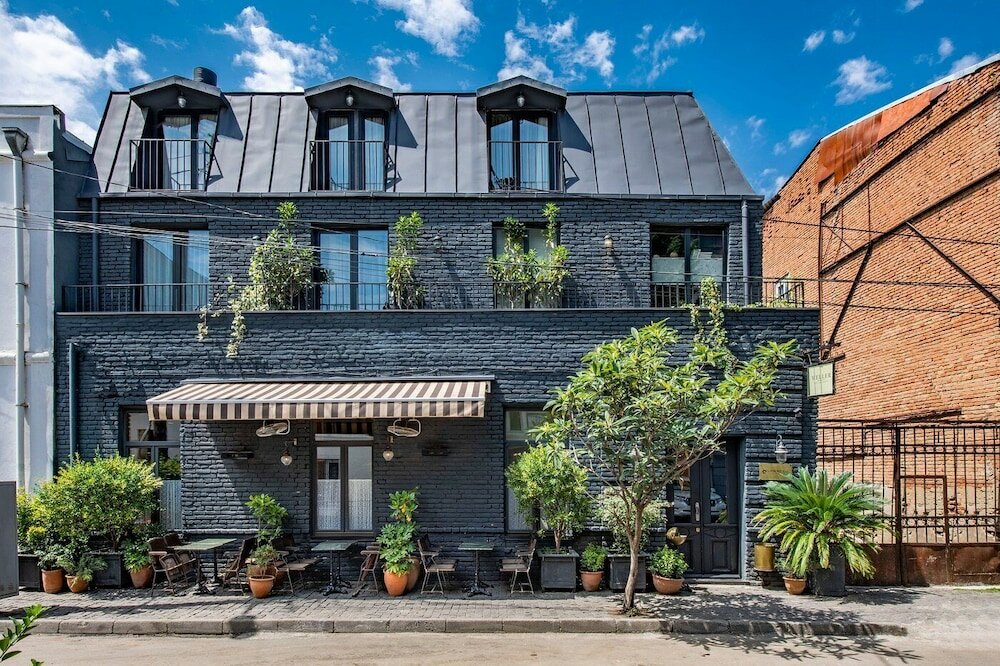 Фото отеля 1