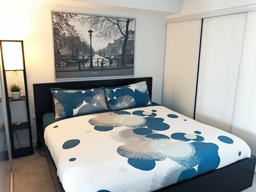 Гостиница Luxury Open-concept & Lake View в Торонто