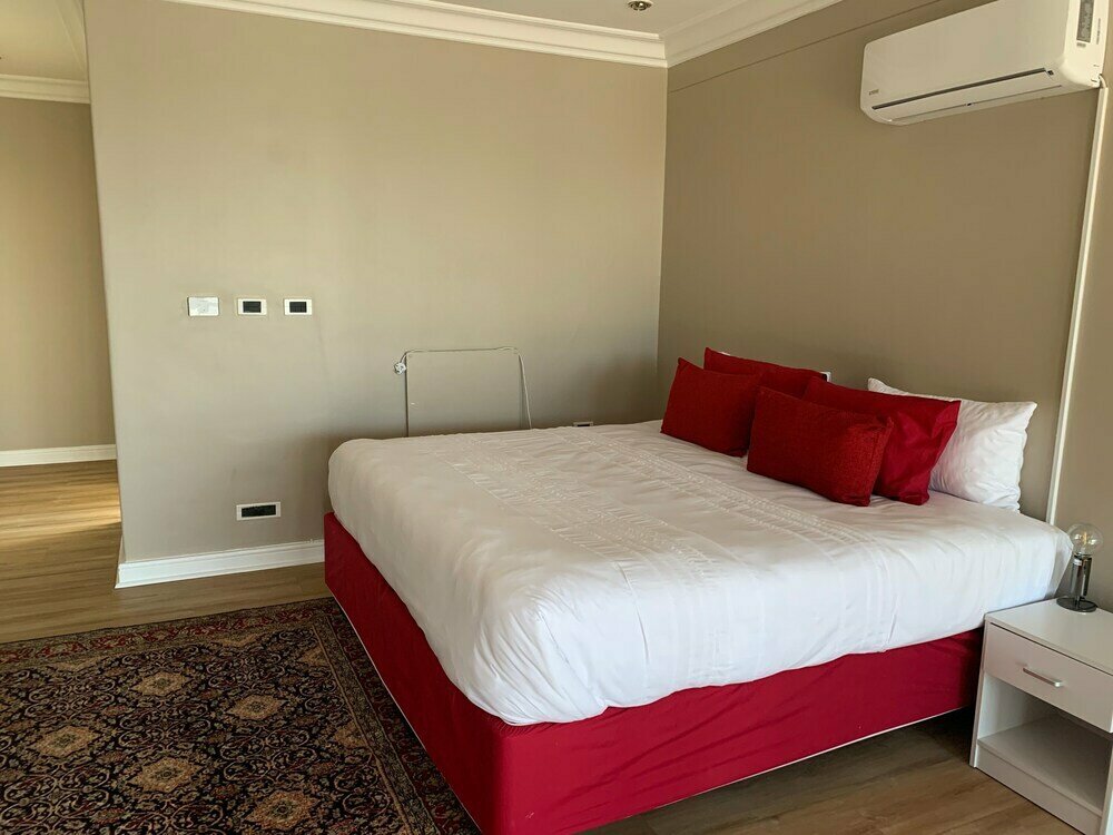 Hotel GSM On Sunset Beach, Capetown, photo