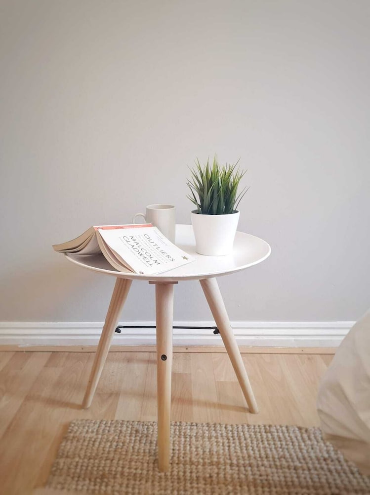 Фото Central Spacious & Stylish Apartment