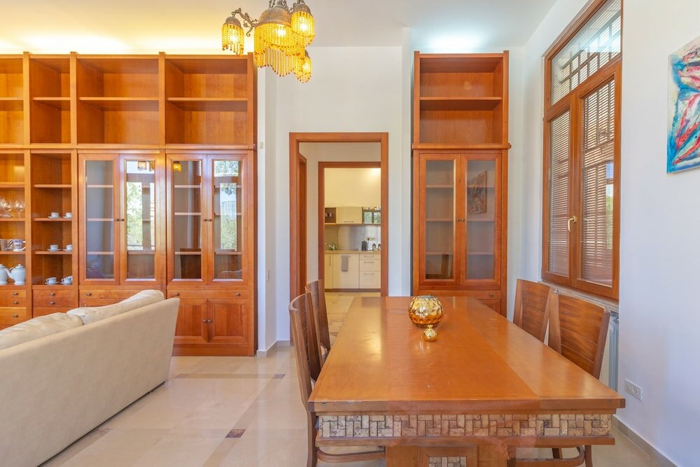 Фото Art apartment in Mamila