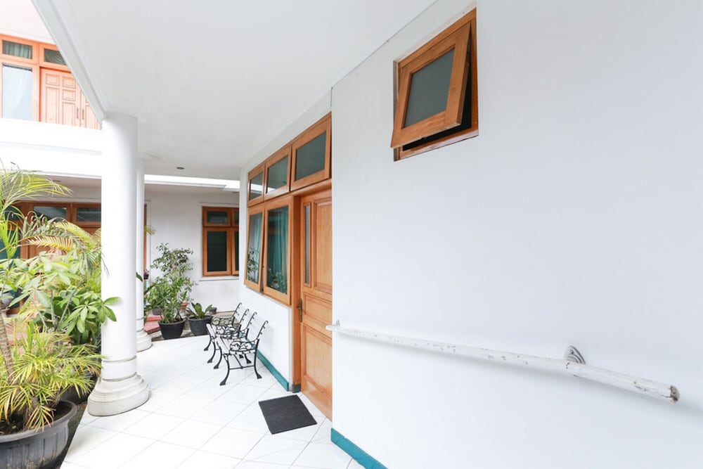 Фото RedDoorz Syariah near Alun Alun Magelang