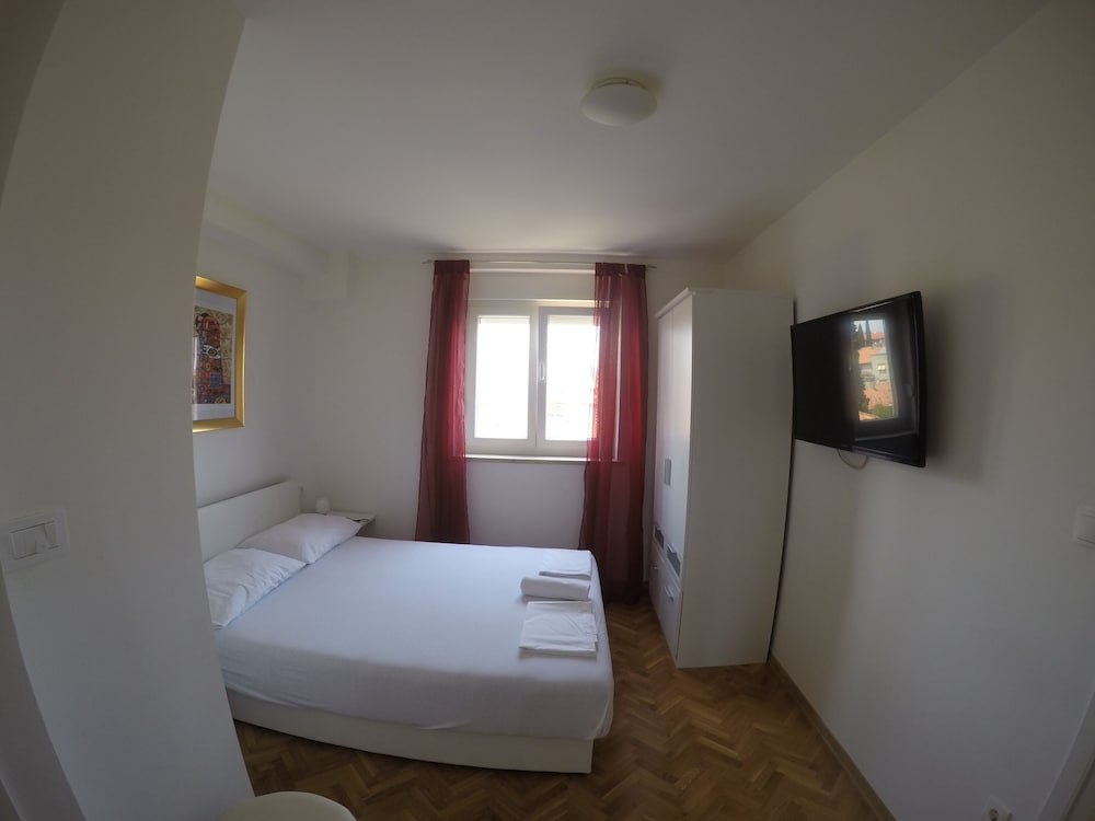 Фото Apartments Istarska - Adults Only