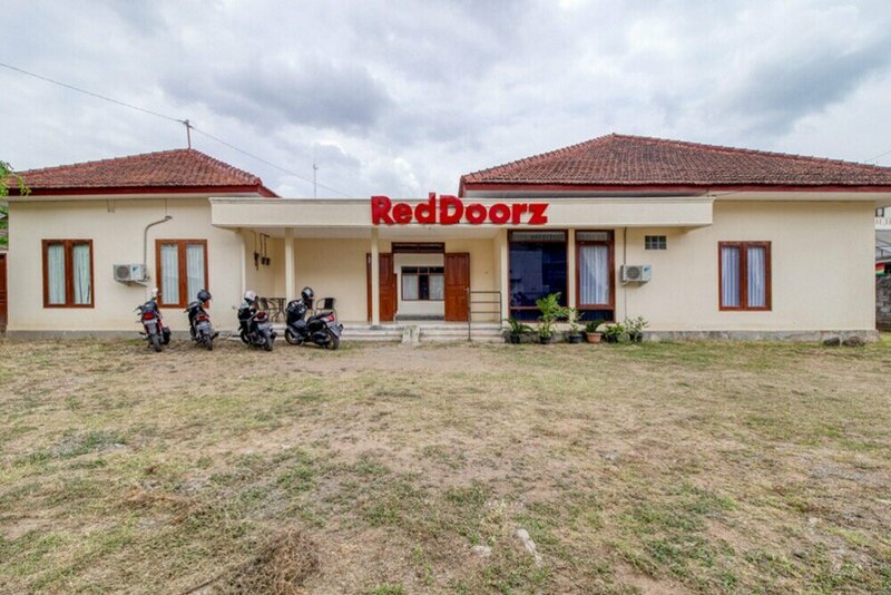 Гостиница RedDoorz near Universitas Gajah Mada