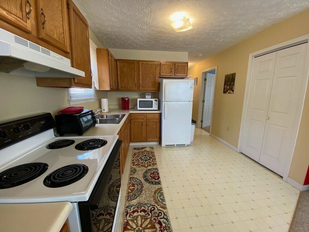 Фото The Dancing Bear Inn