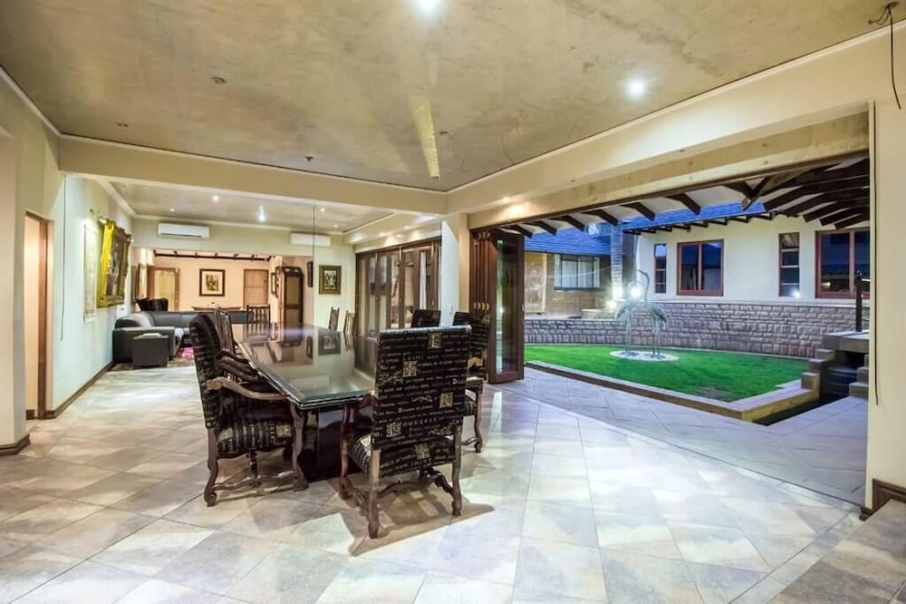 Фото Inn On Mars