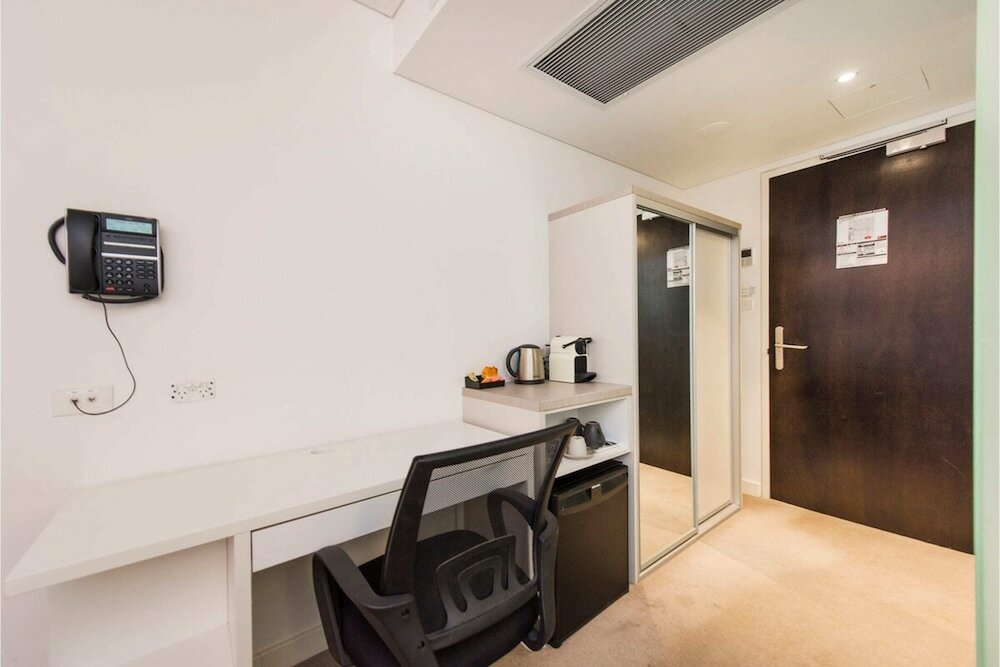 Фото Modern Room With Rooftop Terrace Located Centrally