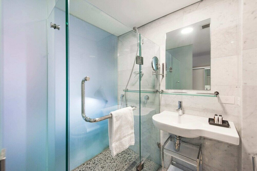 Фото Chic Apartment With Rooftop