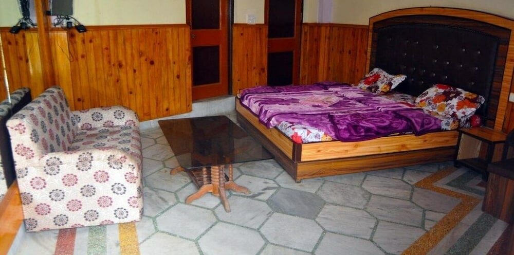 Фото Hotel Himalayan Paradise