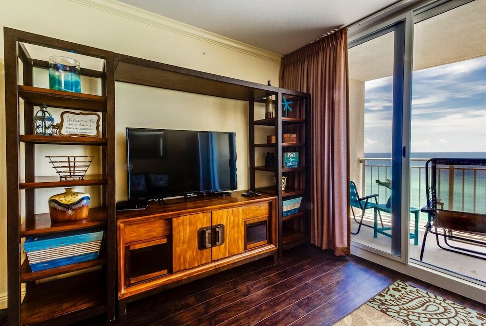 Фото Emerald Beach by Forehand Rentals