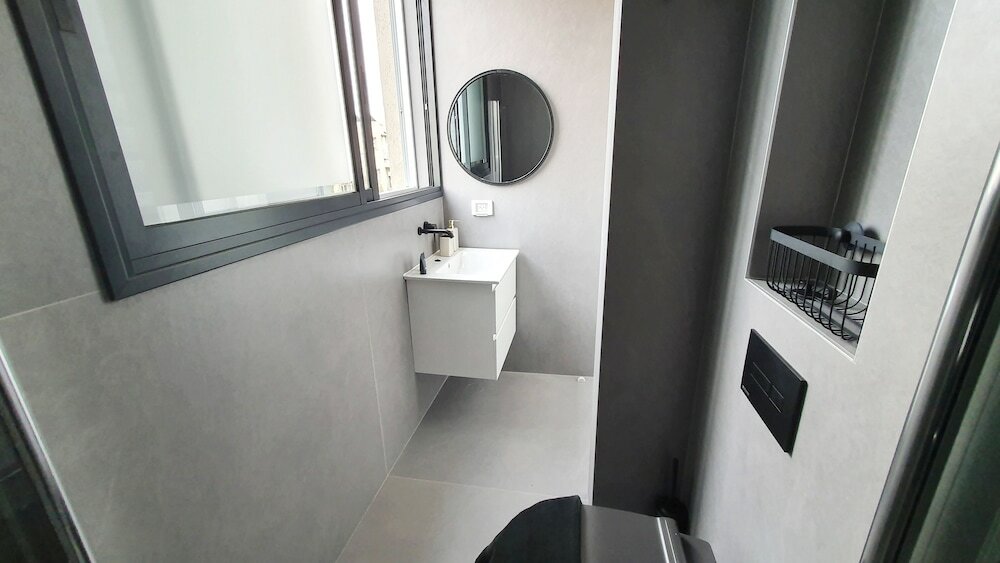 Фото Апартаменты Design 3 Bdr Huge Rooftop Beach Side Tl57