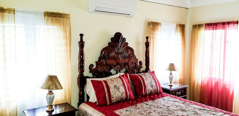 Фото Richmond Villa Rental Management