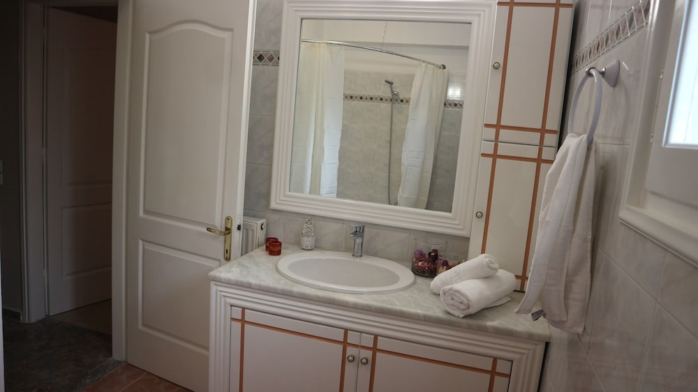 Фото Nikola's House by CorfuEscapes