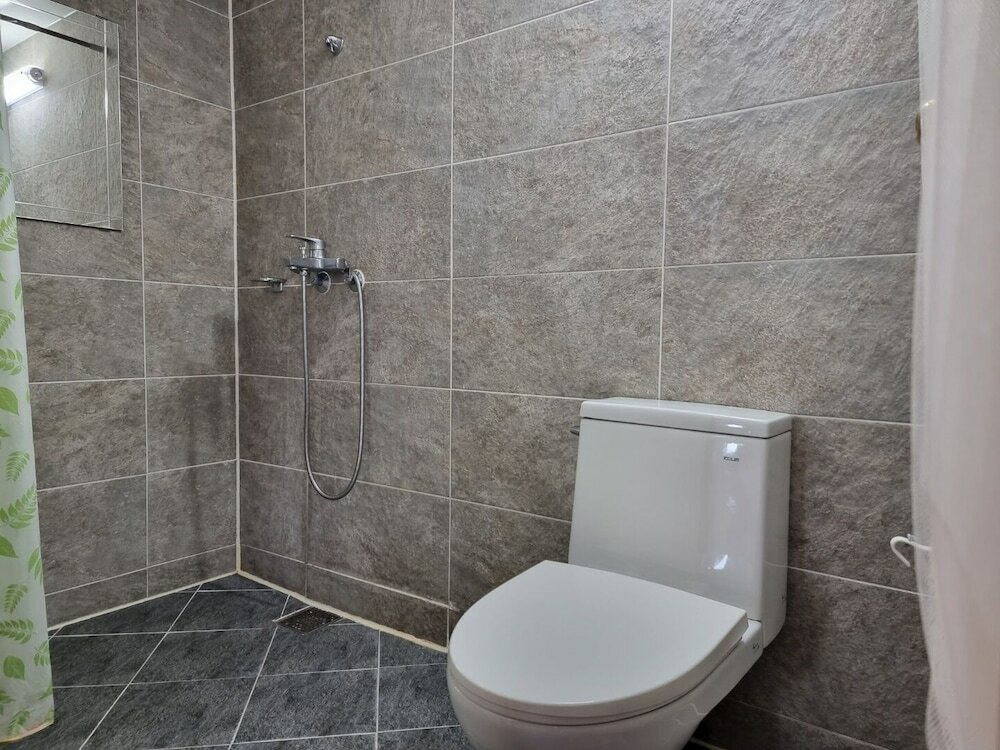 Фото Benikea Mountain and Sea Yangyang