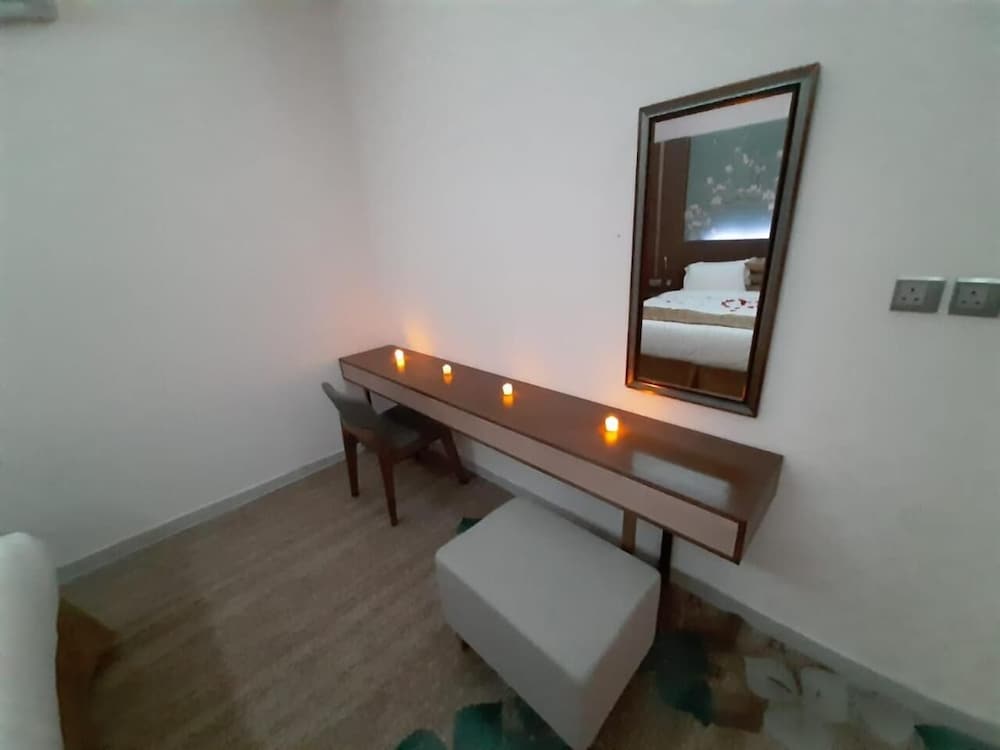 Фото Qasr Alshamal Hotel