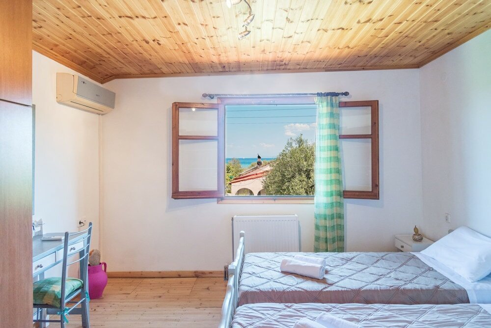 Фото La Casa Al Mare by CorfuEscapes