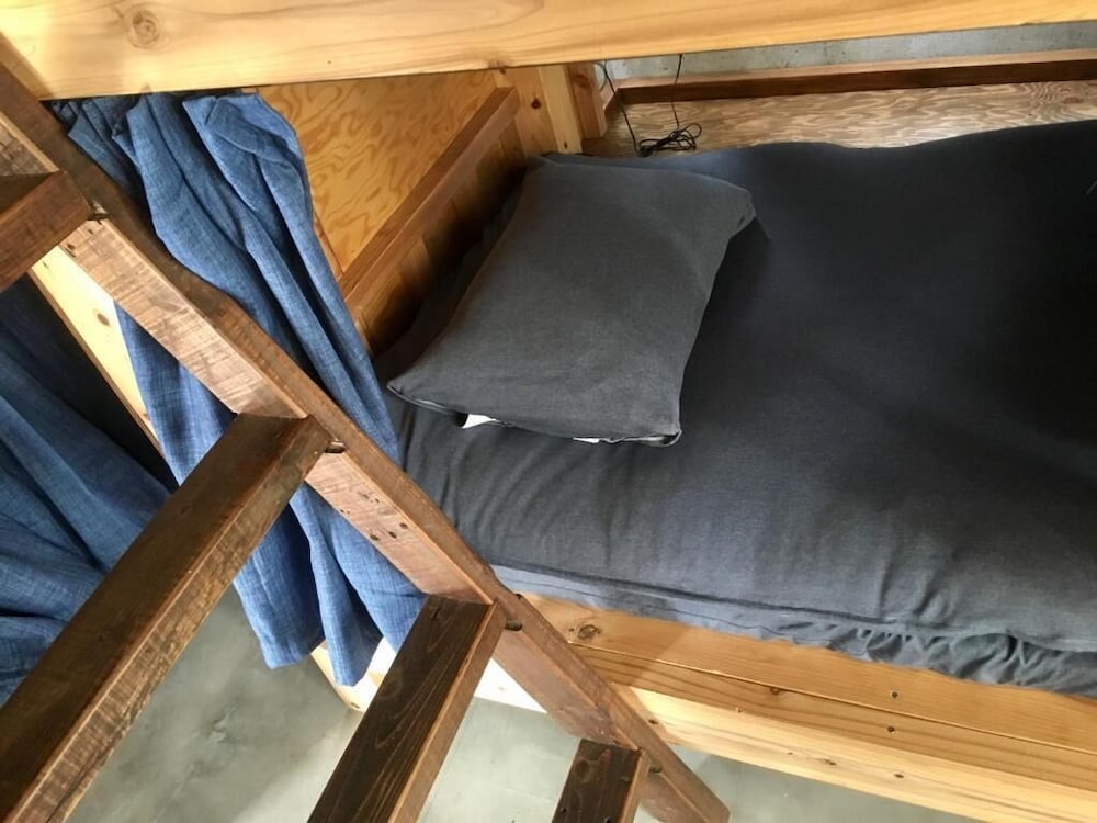 Фото Golden Mile Hostel