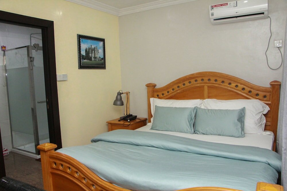 Фото Mitos Luxury Suites