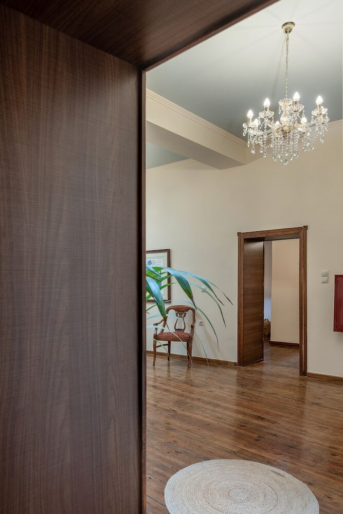 Фото Old Town Suites