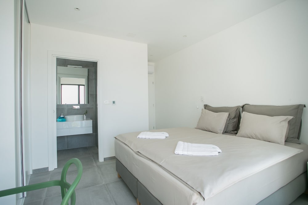 Фото The Olive Exclusive holiday home