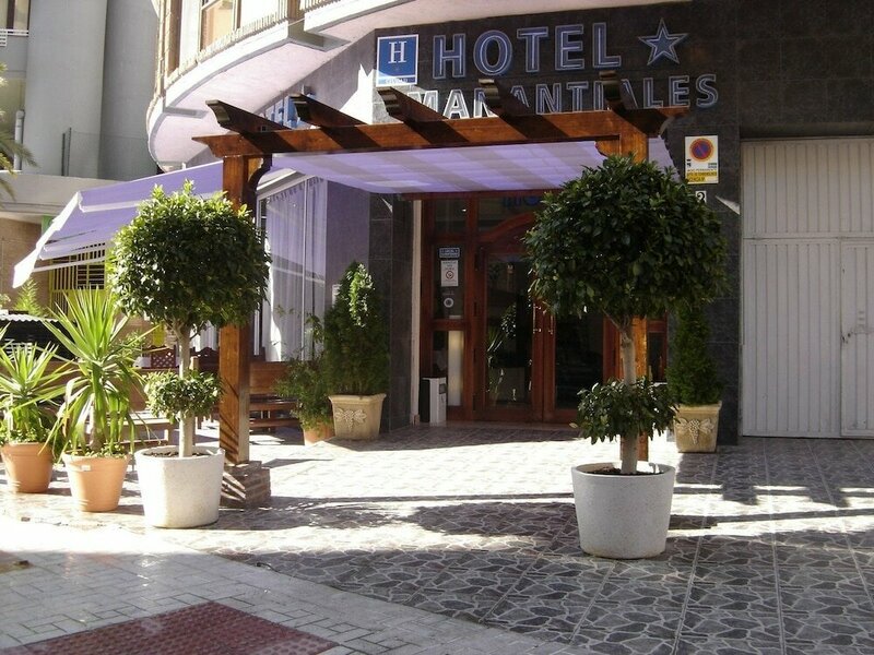 Гостиница Hotel Manantiales в Торремолиносе