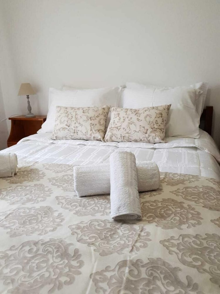 Фото Lovely Flat Near Port! Few Min From City Center